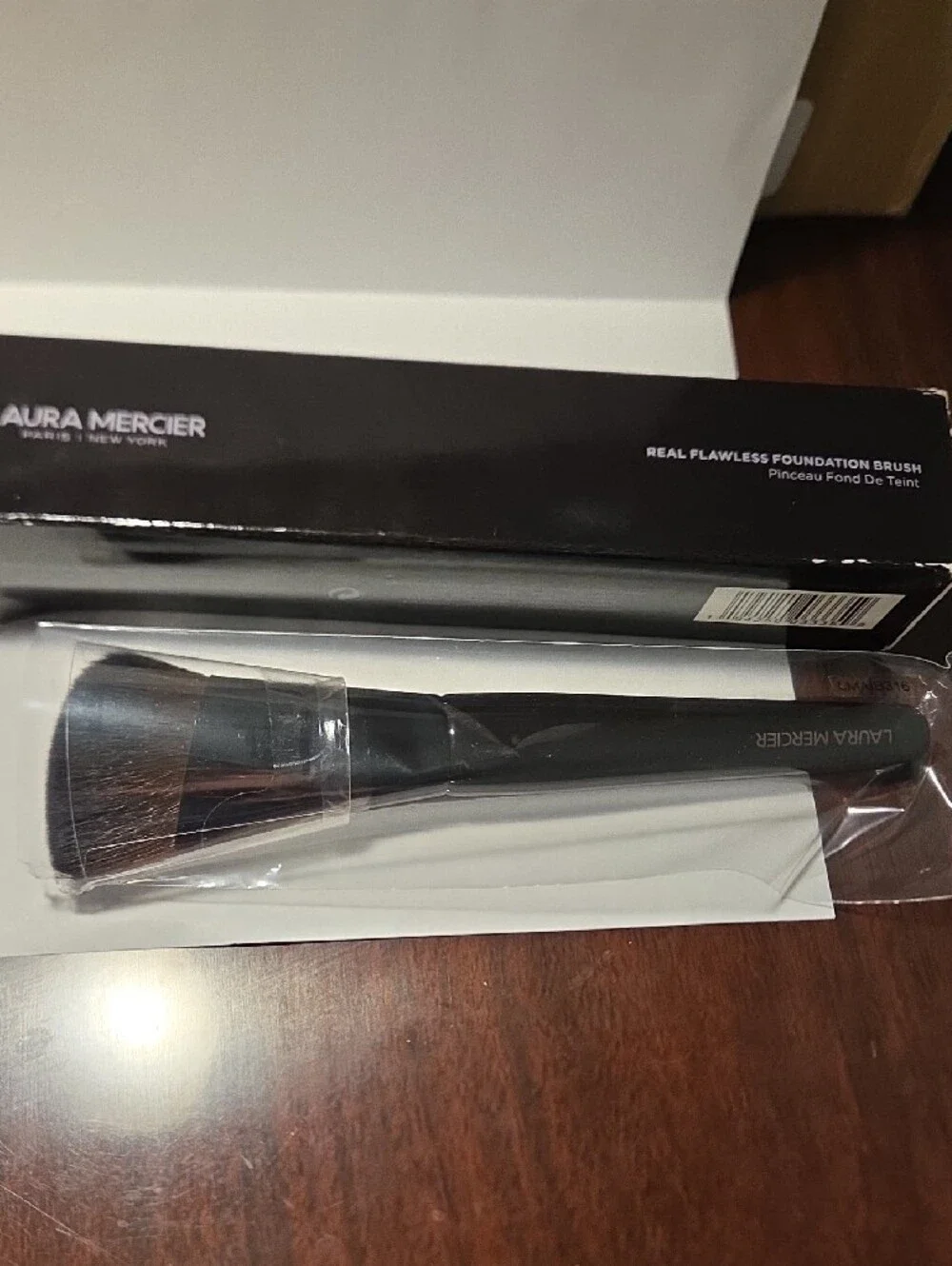 NiB Laura mercier Tinted dewy Moisturizer & Brush - 3N Sand